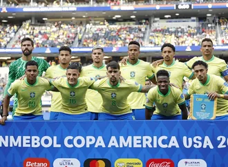 Brasil enfrenta Paraguai em busca da primeira vitória na Copa América